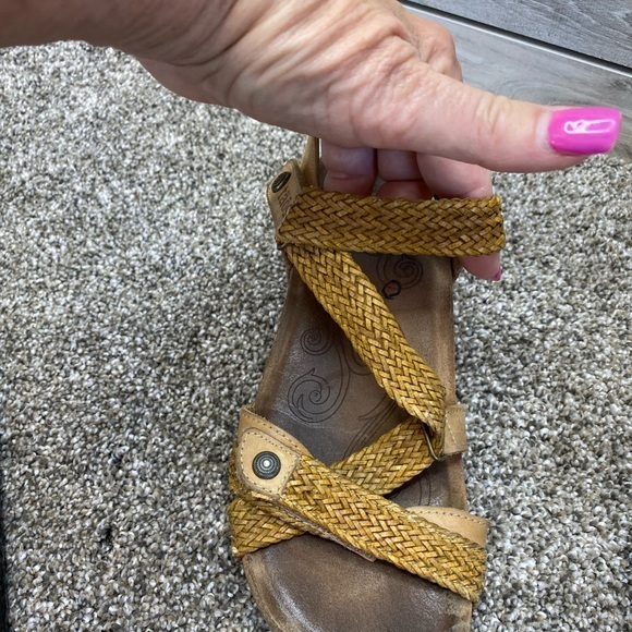 TAOS FOOTWEAR Trulie CAMEL - Picture 6 of 9